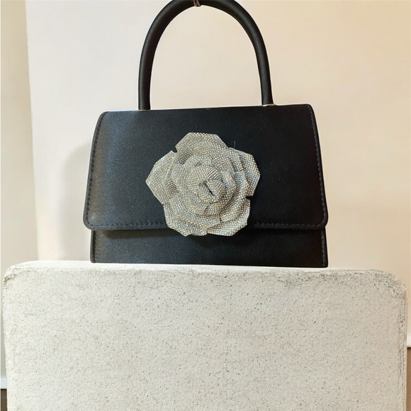 Elegant Black Floral Accent Shoulder Bag & Clip-On Earrings - Picture 2 of 5